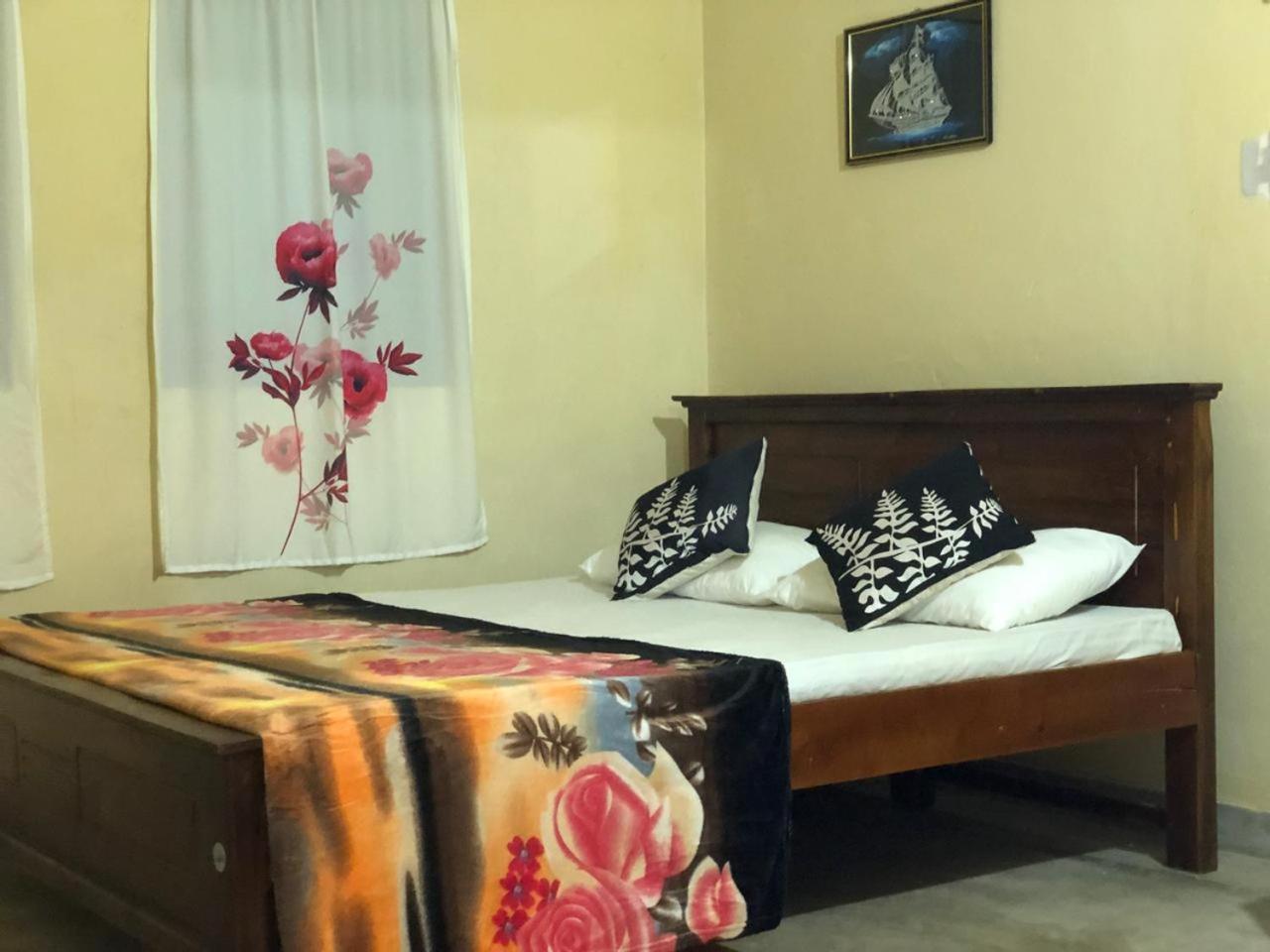 House Of Ahasna Bed & Breakfast Katunayaka Bagian luar foto
