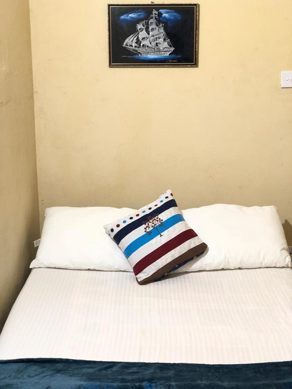 House Of Ahasna Bed & Breakfast Katunayaka Bagian luar foto
