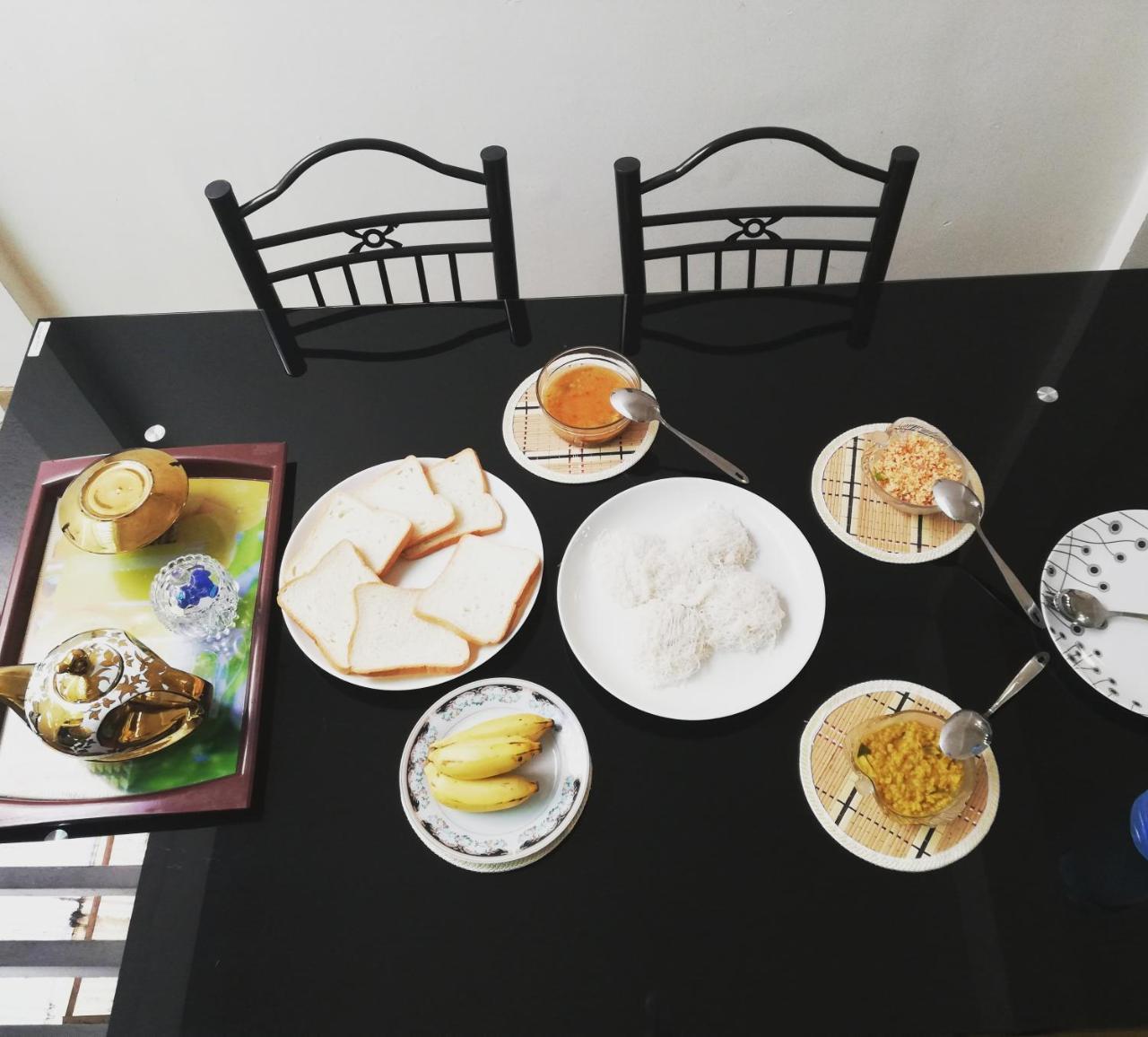 House Of Ahasna Bed & Breakfast Katunayaka Bagian luar foto