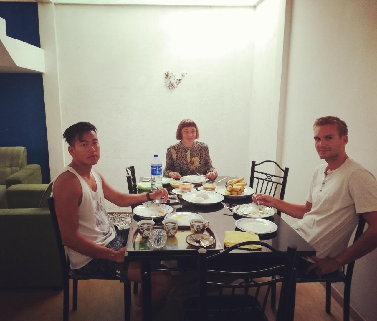 House Of Ahasna Bed & Breakfast Katunayaka Bagian luar foto